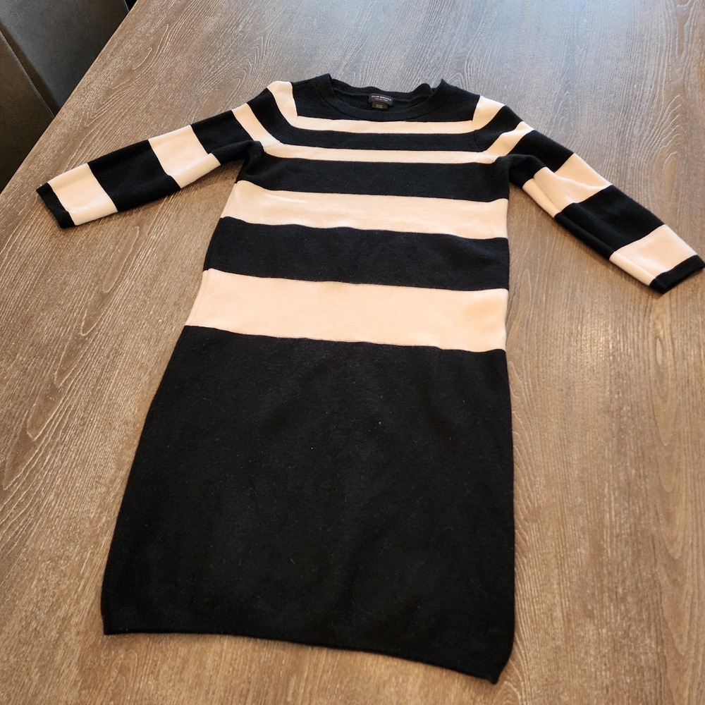 Club Monaco Wool Stripe Sweater Dress XS Black Cream Parisian Quiet Luxury - Picture 7 of 13